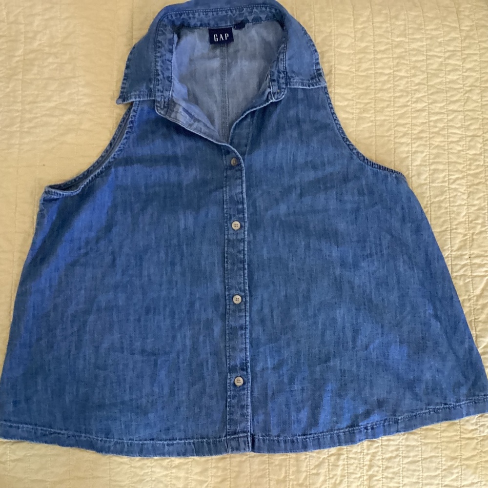 NWOT Women’s Cropped  Denim Top